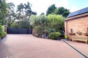 Driveway & Front Garden- click for photo gallery